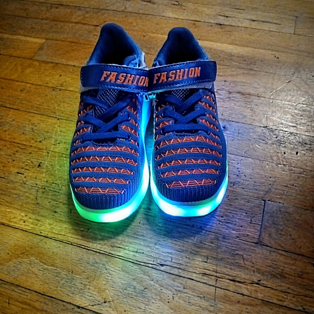 KID'S LED SKATE SNEAKERS